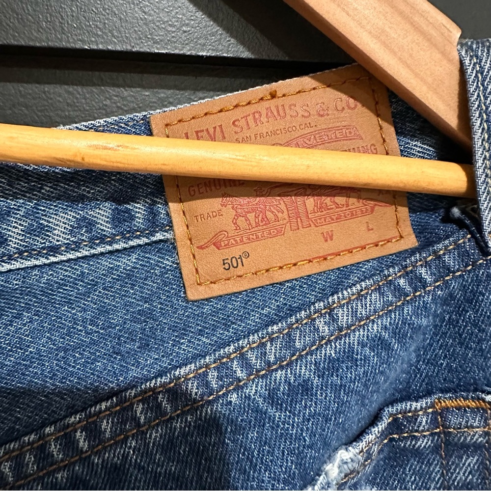 Levi’s Jeans - Picture 4 of 6